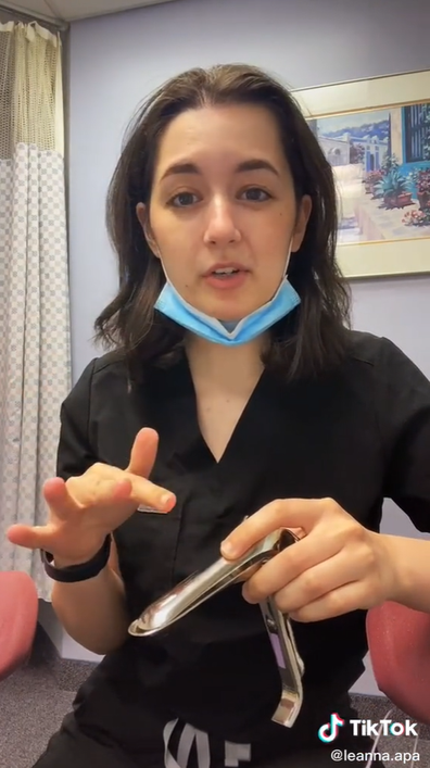 TikToker 'soothes' women with comforting explanation of pap smear.
