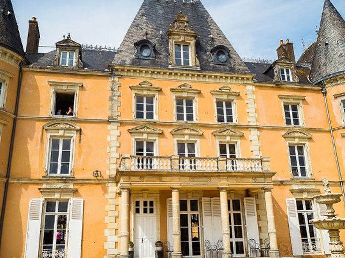 Renovated French Chateau Unites Old World With the New - The New