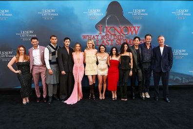 LOS ANGELES, CA - July 14: (LR) Jennifer Love Hewitt, Austin Nichols, Telik Withers, Jonah Hall King, Madeleine Kline, Sarah Pitch, Chase Sue Chides, Jennifer Kitt Robinson, Jennifer Katie Robinson, Jennifer Kane Robinson, Gabriett Beds Flynn Flynn Flynn Flynn Flynn Flynn Columbia Pictures “I know what you did last summer at the United Theatre in Los Angeles, California on July 14, 2025. (Monica Schipper/Getty Images)