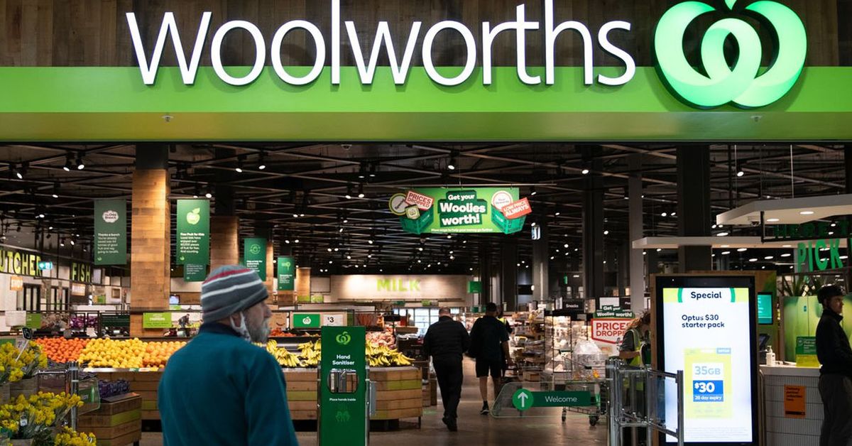 Woolworths to close 250 butcher counters, ending almost 500 jobs - 9News