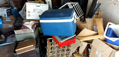 Landlord sells tenants belongings Facebook Marketplace hopes to buy a carton 
