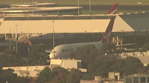 Qantas A380 flight circles for hours after ‘vibration issue’ in engine forces it to divert to Sydney