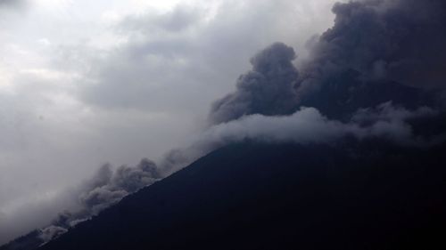 An eruption of  volcano, Volcan de Fuego, has killed at least six people in Guatemala.