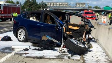 190502 Tesla crash California family suing News World USA