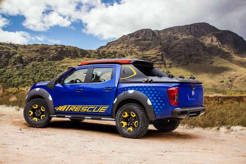 The finish on the Navara -as it's known in Australia - is a seriously eye-catching Thunder Blue.