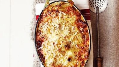 Recipe: <a href="http://kitchen.nine.com.au/2016/05/16/12/40/chilli-macaroni-cheese" target="_top">Chilli macaroni cheese</a>