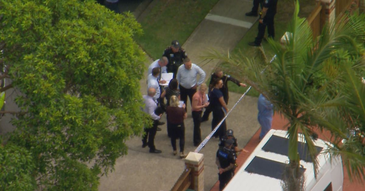 Man who 'threatened police with knife' shot dead by police at Brisbane home