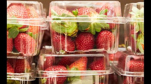 Six brands of stawberries have been recalled in the nationwide needle sabotage saga.