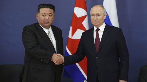 Il presidente russo Vladimir Putin, a destra, convoca il suo incontro con il leader nordcoreano Kim Jong Un "Molto obiettivo" Mercoledì.