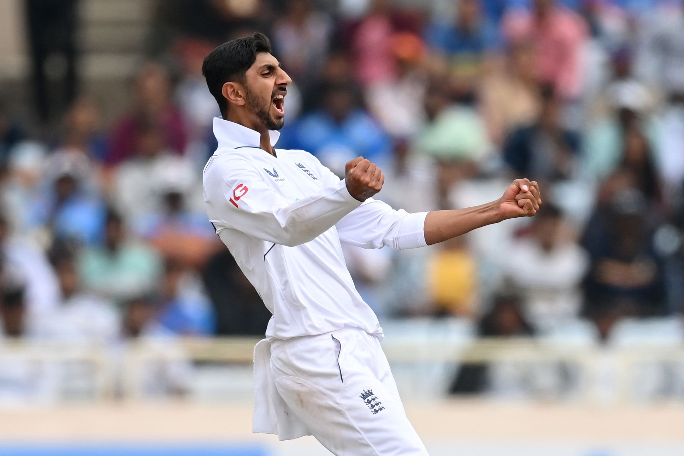 England rookie Shoaib Bashir bowls 31 overs in a row to claim first five-wicket haul against India
