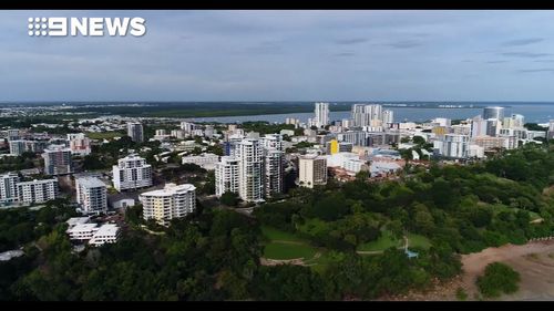 Families who relocate to the Northern Territory will be offered cash incentives of up to $15,000 to help boost population growth.