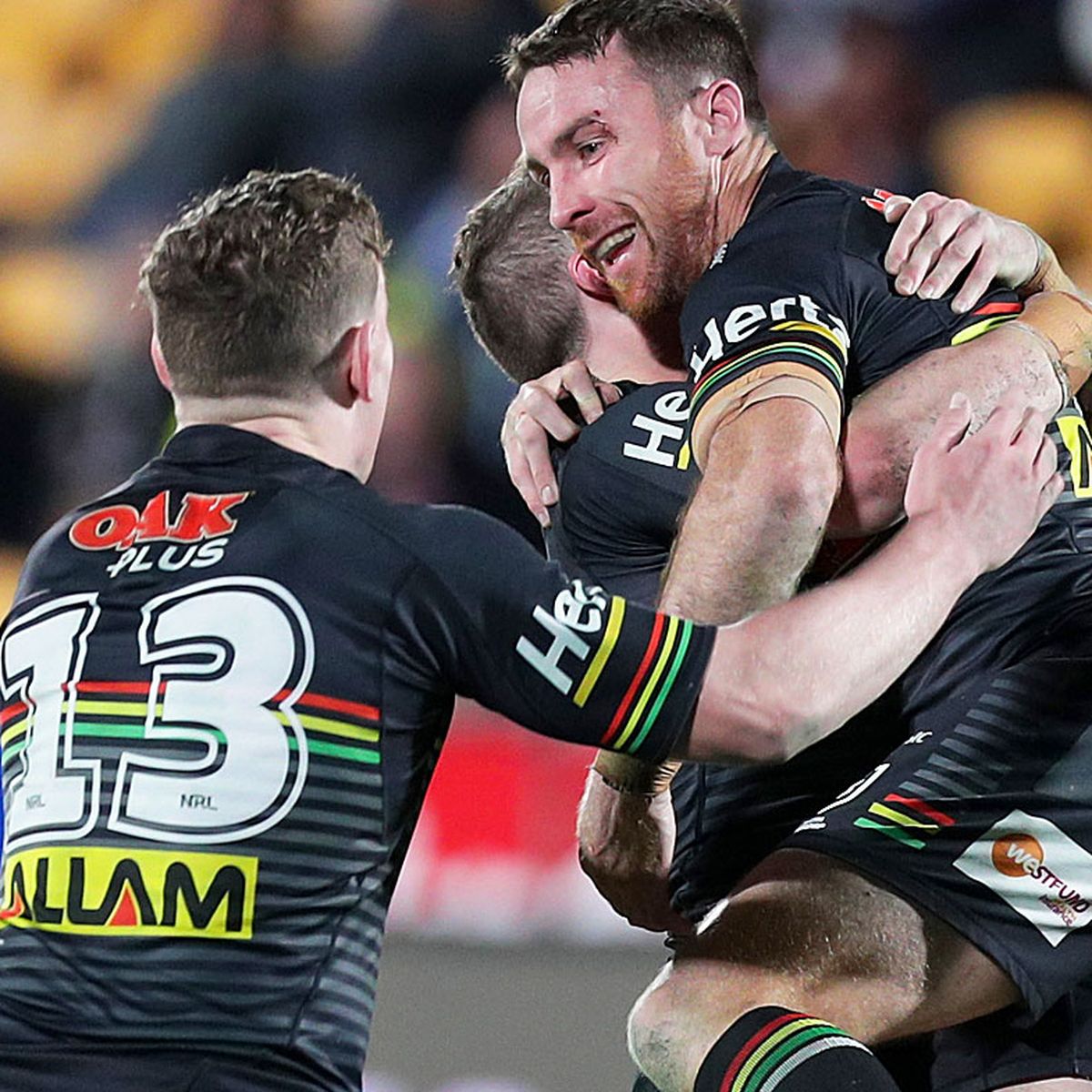 Panthers dominate Storm in 26-6 NRL win, Warriors down 12-man