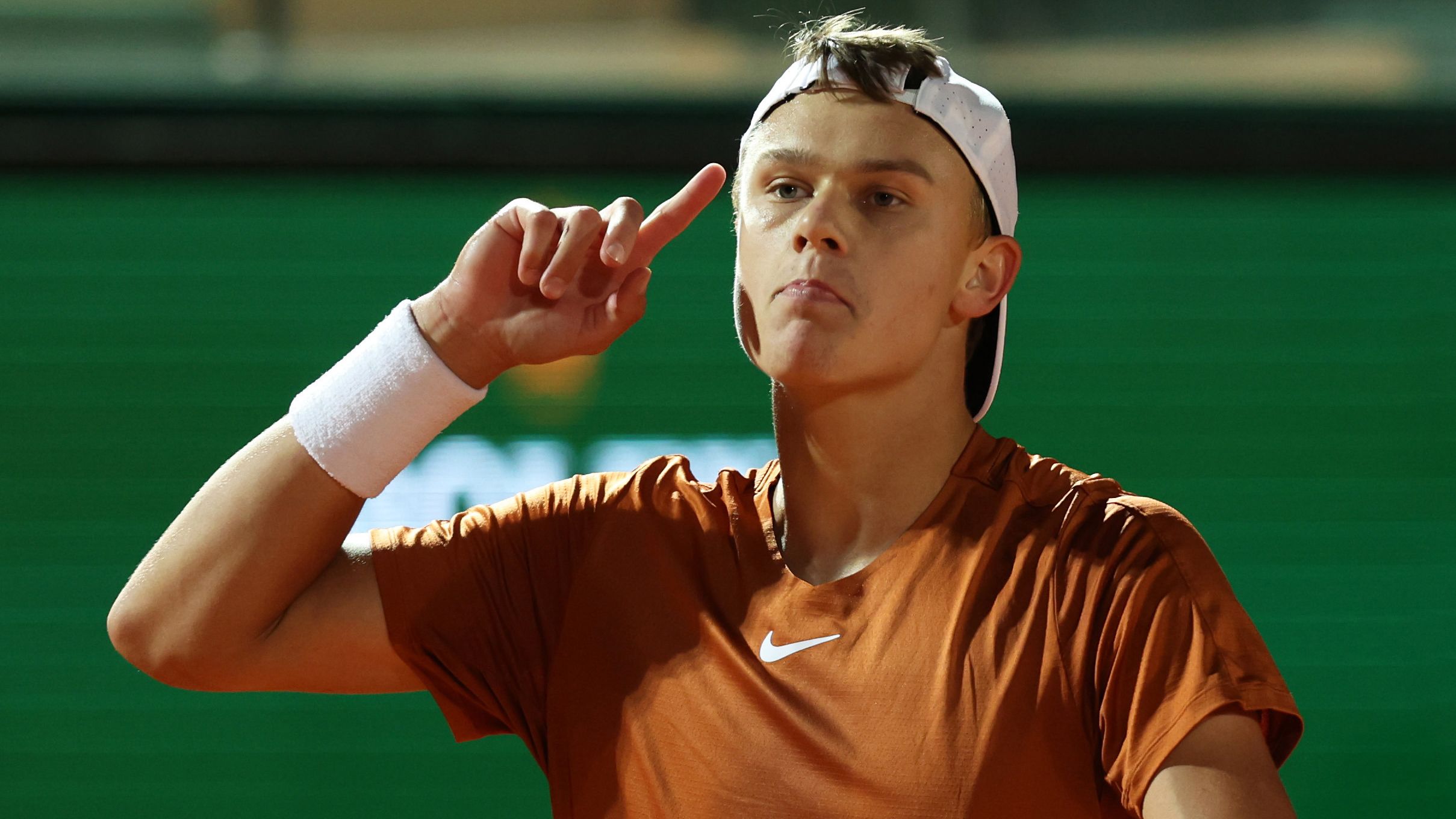 Holger Rune fires up the crowd during the Monte Carlo Masters final.