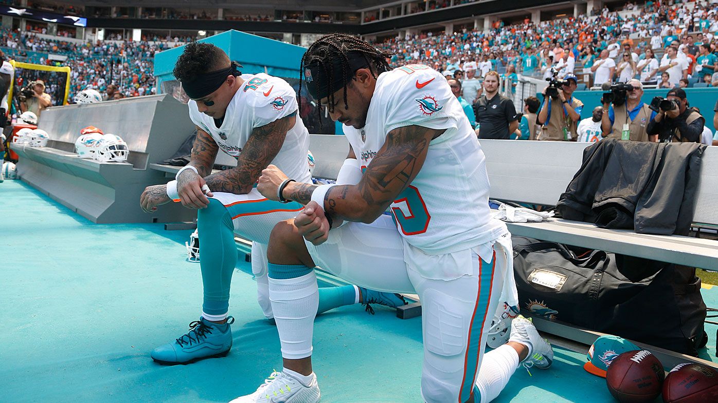 Colin Kaepernick tweets support for kneeling NFL stars Kenny Stills and Albert Wilson