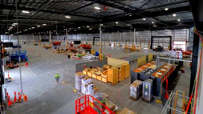 7. Wholesale factories, warehouses (39 hours a week)