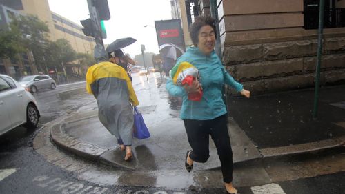 The mercury in Sydney plummeted dramatically as a cool change made its way through the city yesterday afternoon. 