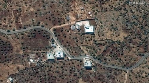 Une image satellite prise le 28 septembre 2019 de la résidence signalée de l'ancien chef de l'Etat islamique, Abou Bakr al-Baghdadi, dans le nord-ouest de la Syrie, près du village de Barisha.