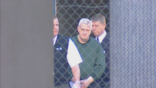 É amplamente aceito que Von Einem, que há muito nega envolvimento em vários crimes, morrerá com seus segredos.