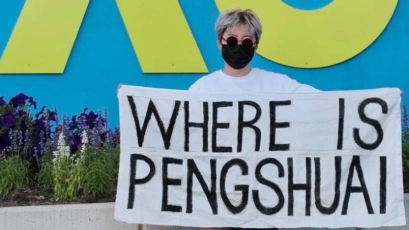 Tennis Australia ban two spectators from sporting 'where is Peng Shuai?' banners and t-shirts