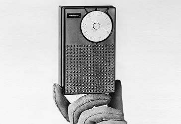 Introduced in 1954, which was the first commercially produced transistor radio?