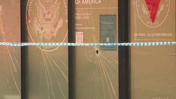 T﻿he US Consulate in Sydney has been vandalised with a sledgehammer and red paint in the early hours of this morning. 
