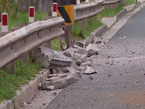 Bulli Pass truck flip crash explosion Thirroul traffic NSW