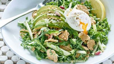 <a href="http://kitchen.nine.com.au/2016/10/20/10/56/gluten-free-breakfast-salad-with-poached-egg-and-avocado" target="_top" draggable="false">Gluten free breakfast salad with poached egg, kale and avocado</a> recipe.
