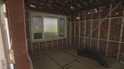 A empresa está agora trabalhando com a família em uma reconstrução completa.