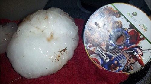 Massive hailstones force jet to abandon take-off