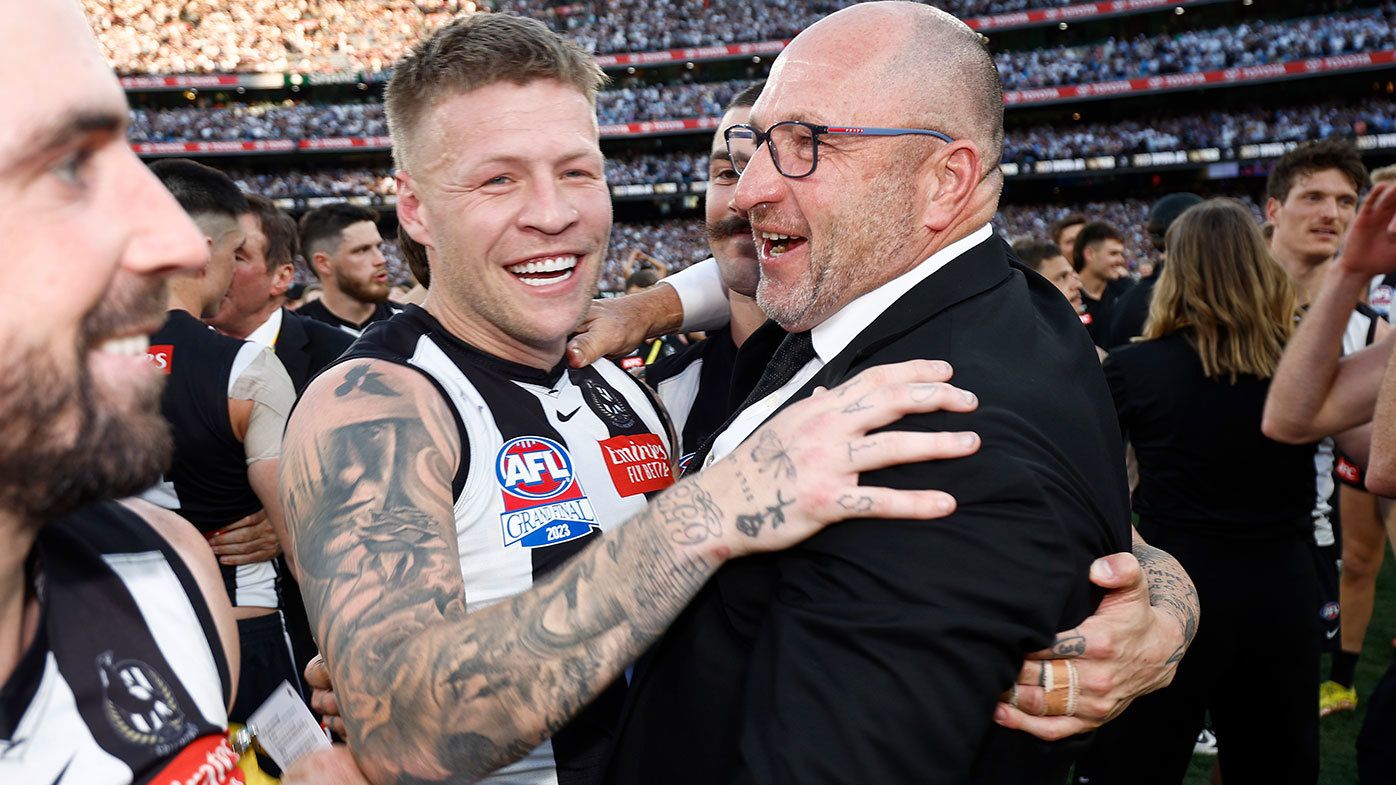 Collingwood CEO Craig Kelly pictured with Jordan de Goey after the 2023 grand final