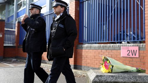 A murder investigation has been launched following the death of a police officer at the Croydon Custody Centre in south London. 