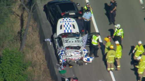 Helensvale gold coast police car crash M1