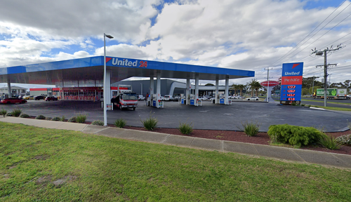 Police allege the group used the stolen credit cards to by drinks and petrol at a service station on Ballarat Road in Deer Park. 