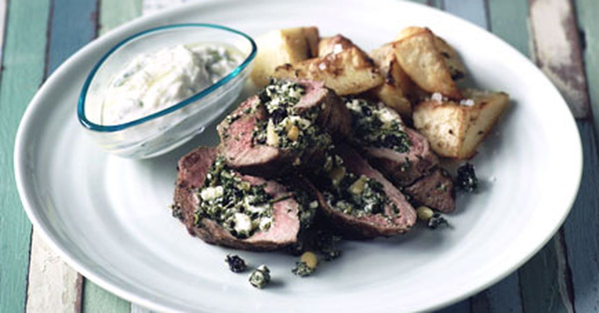 Barbecued lamb loin with lemon potatoes and tzatziki - 9Kitchen