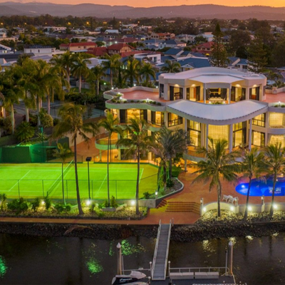 Five trophy homes with epic tennis courts