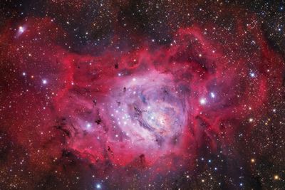 <strong>M8: Lagoon Nebula by Ivan Eder</strong>