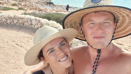 Los expatriados británicos Jessica Mathers y su compañero Rob O'Leary se conocieron en Sydney en 2017 y han vivido aquí desde entonces.