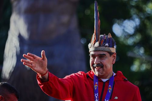 Venezuela Cumhurbaşkanı Nicolás Maduro destekçileriyle