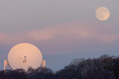 Moonrise over Jodrell Bank by Matt Naylor