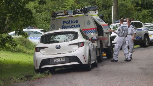 Les services d'urgence ont été appelés à Matcham's Oak Road en réponse à l'incident de la crue éclair. 