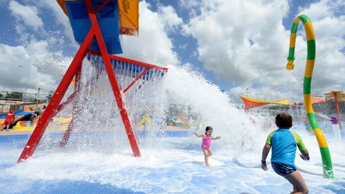 Swimming pool cryptosporidiosis disease parasite