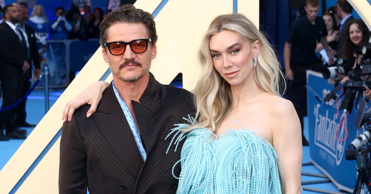 Co-stars cosy up as they celebrate new film