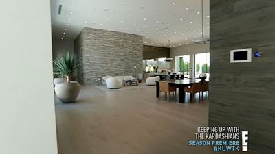 Kuwtk Takes Us Inside Kris Jenner S Breathtaking Palm