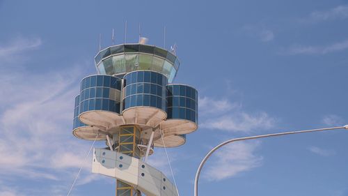 Traditional air traffic control towers could be a thing of the past. New western sydney airport badgery's creek digital mast tower