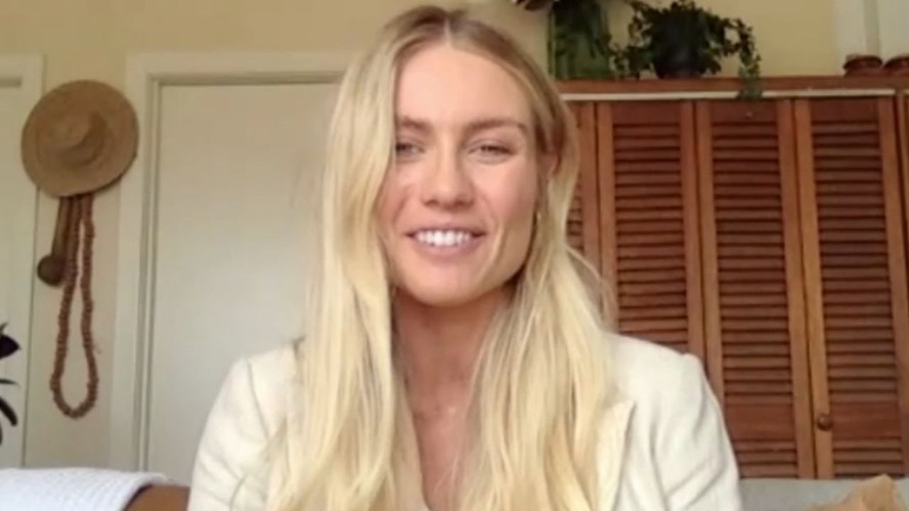Elyse Knowles Opens Up About Pregnancy So Far TODAY 2020 Short Video