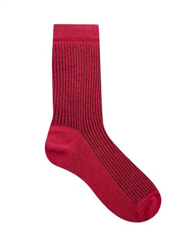 <a href="http://www.asos.com/au/asos/asos-plain-rib-ankle-socks/prod/pgeproduct.aspx?iid=6048723&amp;clr=Hotpink&amp;SearchQuery=hot%20pink&amp;pgesize=35&amp;pge=0&amp;totalstyles=35&amp;gridsize=3&amp;gridrow=3&amp;gridcolumn=1&amp;xr=1&amp;mk=VOID&amp;r=3" target="_blank">Ankle socks, $6.50, ASOS.com</a>