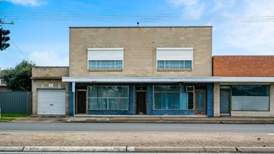 Rare office and residential building in Adelaide sells under the hammer for just under $1million