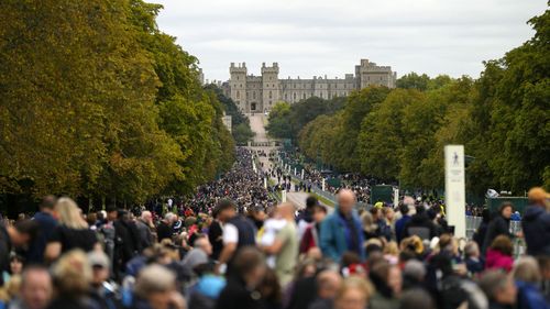 A million people could line the streets of London t pay their respects to the Queen.