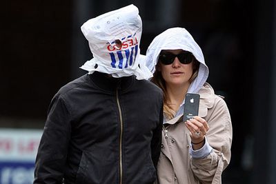 Kate Hudson's hubby wins the prize for Worst Celebrity Disguise. Ever.