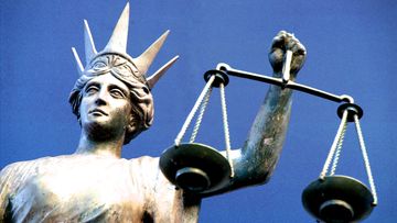 AFR, GENERIC, BRISBANE Scales of Justice outside the District Court in Brisbane --- legal, law, QC, judge,  litigation. Friday 25th July 2003 S photo Louie Douvis    AFR FIRST USE ONLY SPECIALX 19781***afrphotos.com***